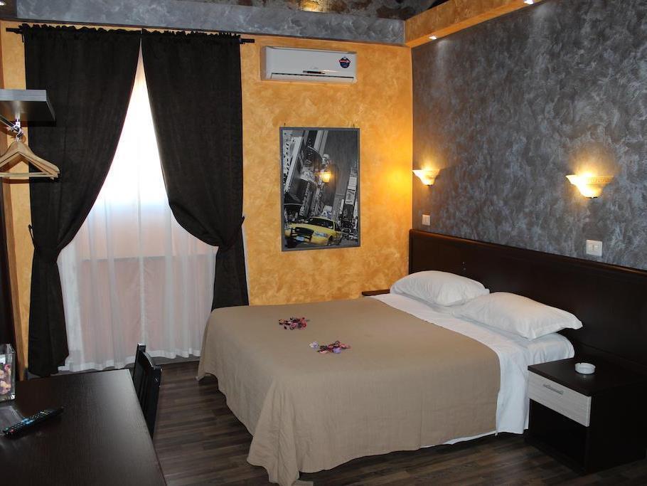Domus Hotel