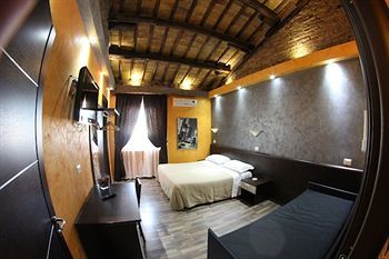 Domus 2* Rom